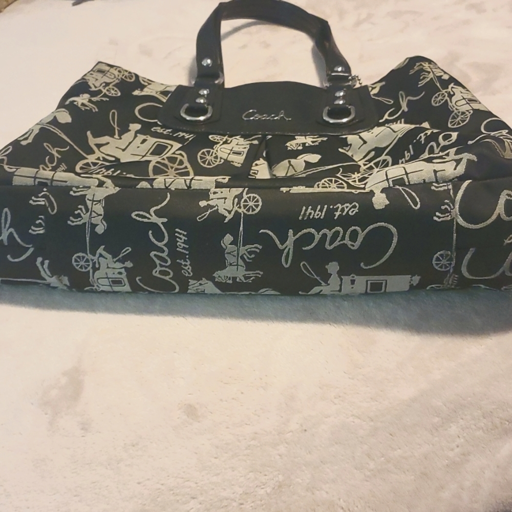 Coach Bag - Picture 5 of 8
